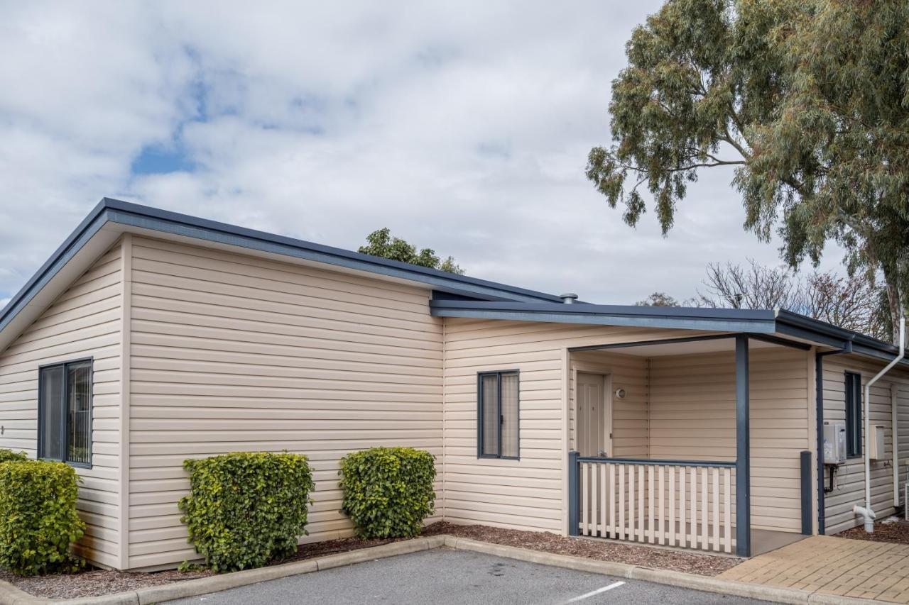 Big4 Perth Midland Tourist Park Hotell Middle Swan Rom bilde