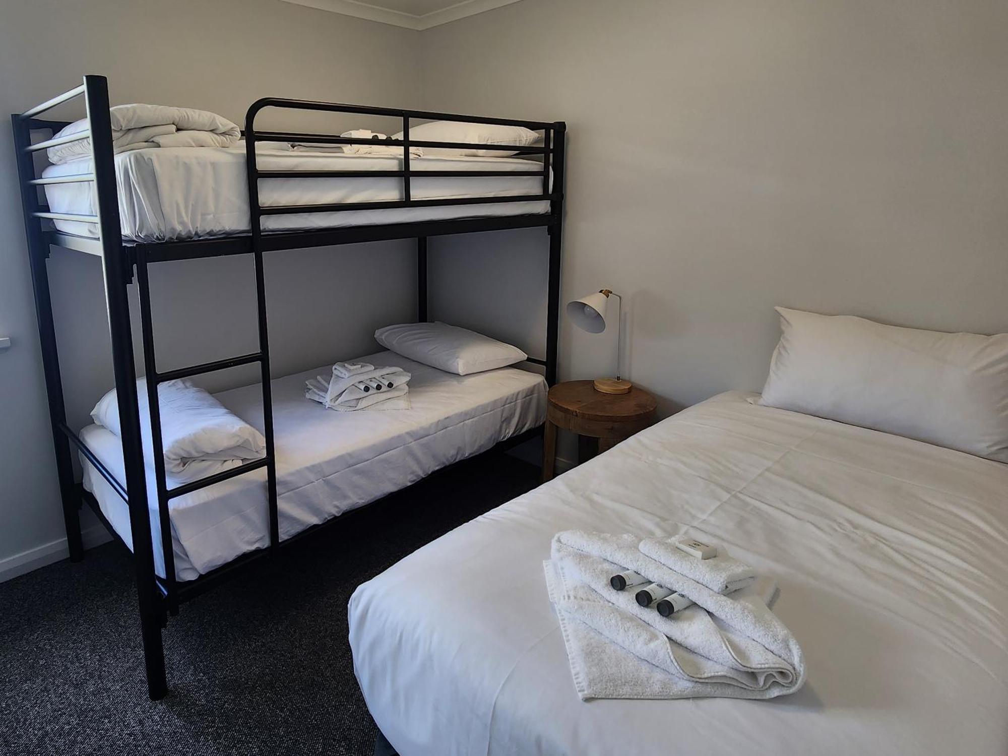 Big4 Perth Midland Tourist Park Hotell Middle Swan Rom bilde
