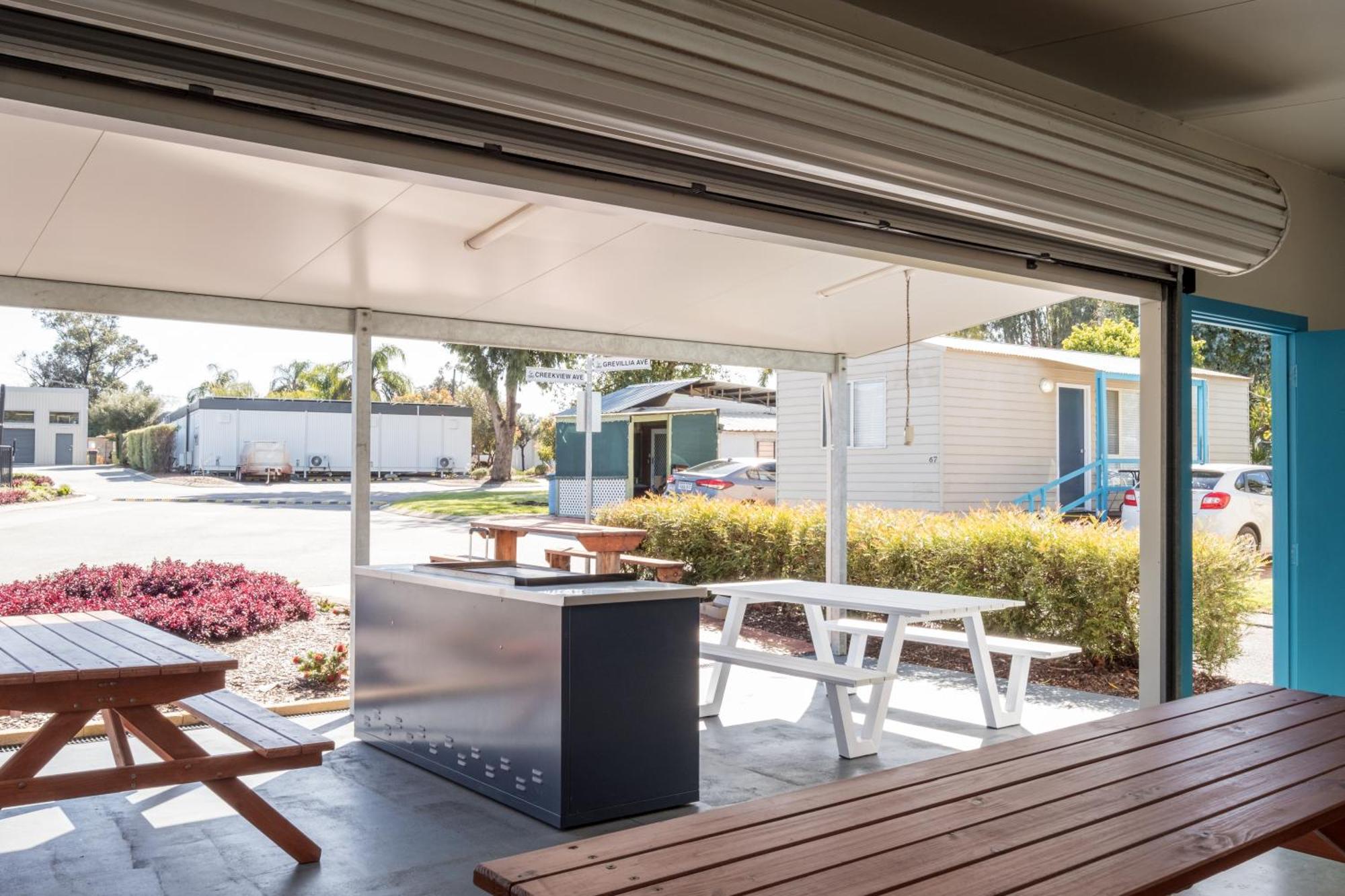 Big4 Perth Midland Tourist Park Hotell Middle Swan Eksteriør bilde
